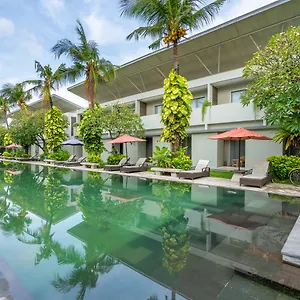 the-oasis-kuta.hotelsseminyak.net/